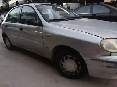 Veículo de Sucata daewoo lanos cool do ano 1999 alimentado a13smsg