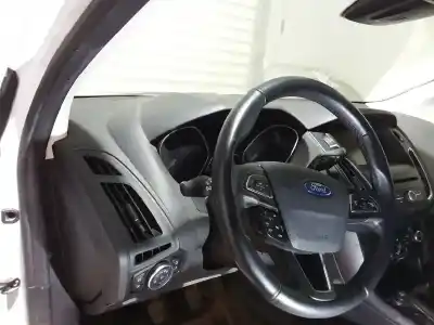 Verschrottungsfahrzeug ford focus lim. (cb8) trend des jahres 2014 angetrieben 