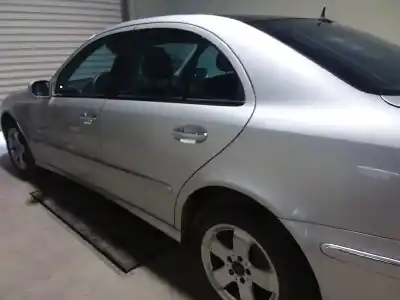 Veículo de Sucata mercedes-benz clase e (w211) berlina e 270 cdi (211.016) do ano 2004 alimentado 647961