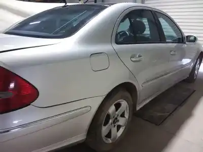 Veículo de Sucata mercedes-benz clase e (w211) berlina e 270 cdi (211.016) do ano 2004 alimentado 647961