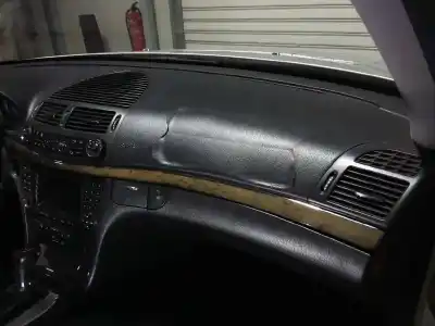 Veículo de Sucata mercedes-benz clase e (w211) berlina e 270 cdi (211.016) do ano 2004 alimentado 647961