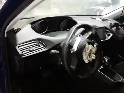 Scrapping Vehicle peugeot 308 style of the year 2018 powered bh01 / bhz