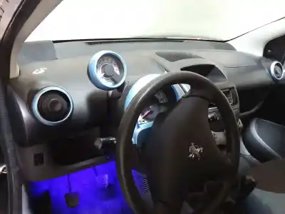 Veículo de Sucata peugeot 107 urban move do ano 2009 alimentado cfa