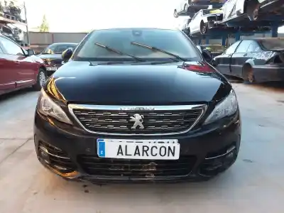 Veicolo di demolizione PEUGEOT 308 Allure dell'anno 2018 alimentato 