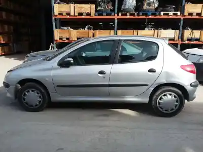 Scrapping Vehicle peugeot 206 berlina xt of the year 2003 powered 8hx