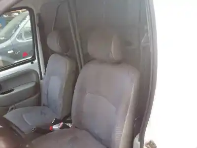 Здавання транспортного засобу renault kangoo (f/kc0) alize року 2001 потужний 