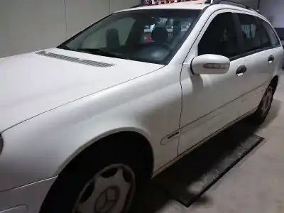 Veículo de Sucata mercedes-benz clase c (w203) familiar c 200 t cdi (203.204) do ano 2002 alimentado 611962