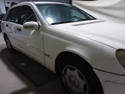 Veículo de Sucata mercedes-benz clase c (w203) familiar c 200 t cdi (203.204) do ano 2002 alimentado 611962