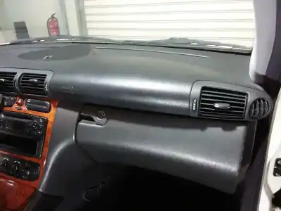 Veículo de Sucata mercedes-benz clase c (w203) familiar c 200 t cdi (203.204) do ano 2002 alimentado 611962
