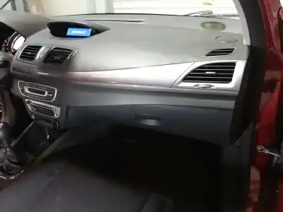 Veículo de Sucata renault megane iii sport tourer limited do ano 2014 alimentado k9k836