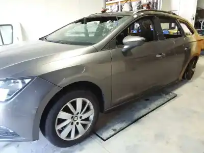 Здавання транспортного засобу seat leon st (5f8) style року 2015 потужний clha