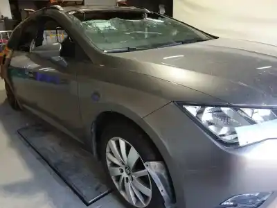 Здавання транспортного засобу seat leon st (5f8) style року 2015 потужний clha