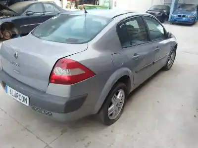Veículo de Sucata renault megane ii berlina 5p luxe dynamique do ano 2004 alimentado k9k722