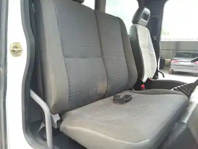 Veículo de Sucata nissan atleon 120 .. do ano 2002 alimentado bd30