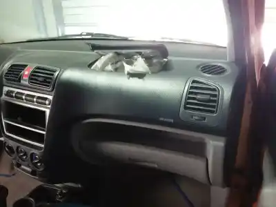 Veículo de Sucata kia picanto 1.1 active do ano 2006 alimentado g4hg