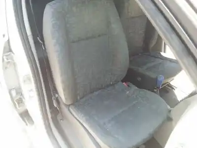 Vehicul casat renault modus fantasy al anului 2005 alimentat d4f740