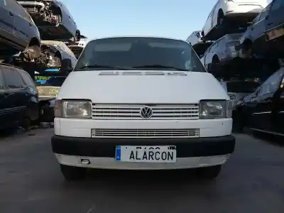 Veicolo di demolizione VOLKSWAGEN T4 TRANSPORTER/FURGONETA (MOD. 1991) Caja cerrada dell'anno 1995 alimentato 1X