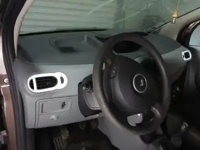 Vehicul casat renault grand modus authentique al anului 2008 alimentat k9k770