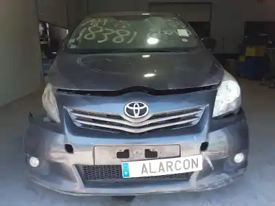 Здавання транспортного засобу TOYOTA COROLLA VERSO (R1) 2.0 D-4D Luna року 2004 потужний 1CDFTV