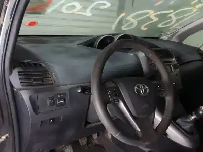 Здавання транспортного засобу toyota corolla verso (r1) 2.0 d-4d luna року 2004 потужний 1cdftv Здавання транспортного засобу toyota corolla verso (r1) 2.0 d-4d luna року 2004 потужний 1cdftv