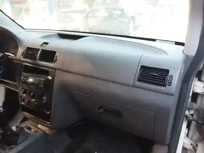 Здавання транспортного засобу ford transit connect (tc7) furg. року 2005 потужний bhpa