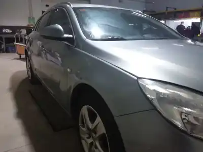 Sloopvoertuig opel insignia sports tourer edition van het jaar 2010 aangedreven a20dt