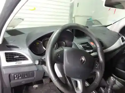 Veicolo di demolizione renault megane iii coupé-cabrio dynamique dell'anno 2010 alimentato k9k836