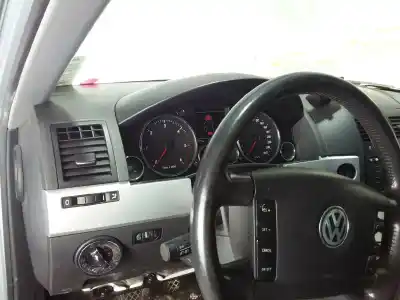 Здавання транспортного засобу volkswagen touareg (7la, 7l6, 7l7) 2.5 r5 tdi року 2004 потужний bac