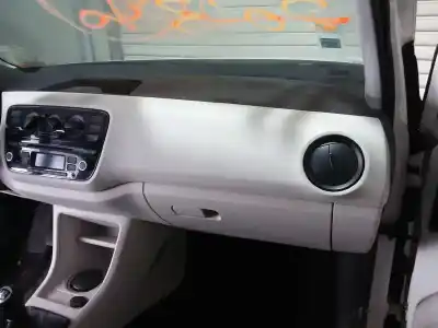 Veículo de Sucata volkswagen up (121) move up do ano 2013 alimentado chya