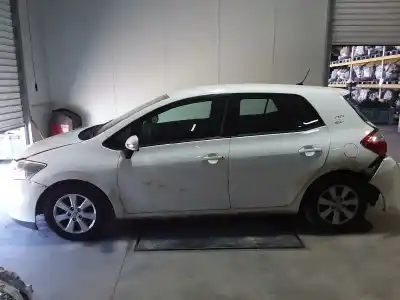 Veículo de Sucata toyota auris live do ano 2012 alimentado 1ndtv