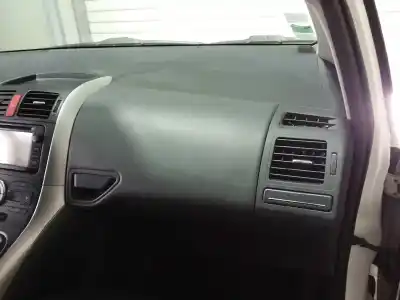 Veículo de Sucata toyota auris live do ano 2012 alimentado 1ndtv