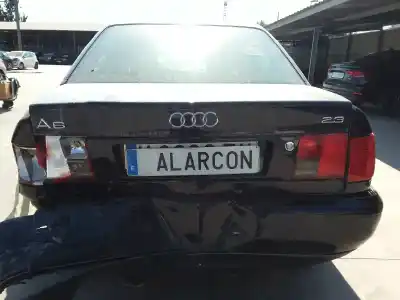 Veicolo di demolizione audi a6 berlina (c4) básico dell'anno 1996 alimentato aar