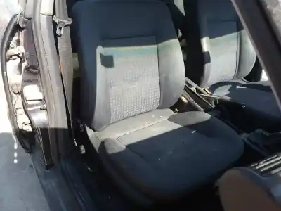 Veicolo di demolizione audi a6 berlina (c4) básico dell'anno 1996 alimentato aar