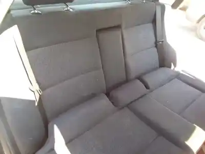 Veicolo di demolizione audi a6 berlina (c4) básico dell'anno 1996 alimentato aar