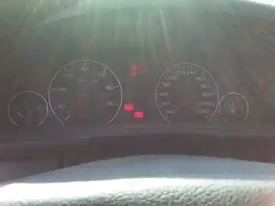 Veicolo di demolizione audi a6 berlina (c4) básico dell'anno 1996 alimentato aar