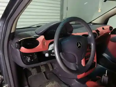 Sloopvoertuig mercedes-benz clase a (w168) 160 (168.033) van het jaar 1998 aangedreven 166960