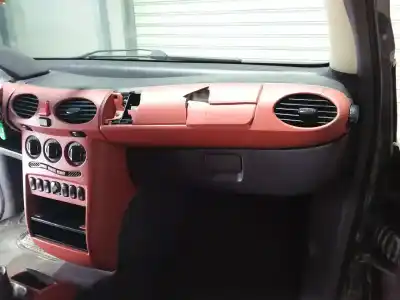 Sloopvoertuig mercedes-benz clase a (w168) 160 (168.033) van het jaar 1998 aangedreven 166960