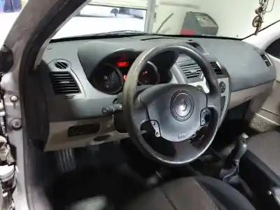 Veículo de Sucata renault megane ii berlina 5p authentique do ano 2005 alimentado k9k728