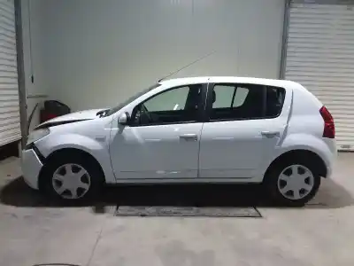 Vehículo de desguace dacia                                              sandero                                                                                                                                                                                                                                                    básico                                                                                                                                                                                                                                                     del año 2010 con motor k9k792