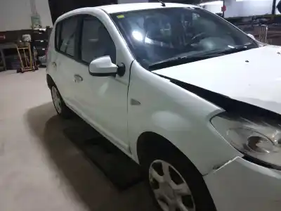 Vehículo de desguace dacia                                              sandero                                                                                                                                                                                                                                                    básico                                                                                                                                                                                                                                                     del año 2010 con motor k9k792