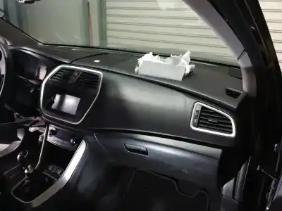 Veículo de Sucata suzuki sx4 rw (ey) gl+ do ano 2010 alimentado d16a