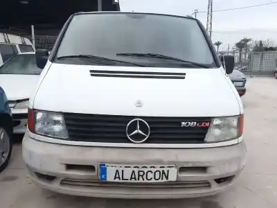 Veículo de Sucata mercedes-benz vito (w638) caja cerrada 108 cdi  (638.094) do ano 1999 alimentado d611980