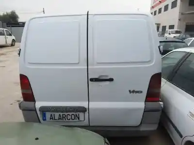 Veículo de Sucata mercedes-benz vito (w638) caja cerrada 108 cdi  (638.094) do ano 1999 alimentado d611980