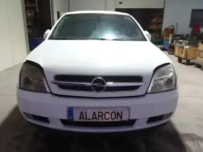 Sloopvoertuig OPEL VECTRA C BERLINA Club van het jaar 2002 aangedreven Y22DTR