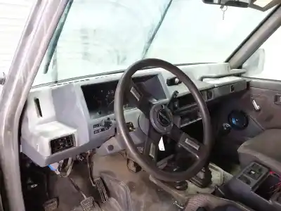 Véhicule à la ferraille nissan patrol (k/w260) corto ta de l'année 1990 alimenté rd28