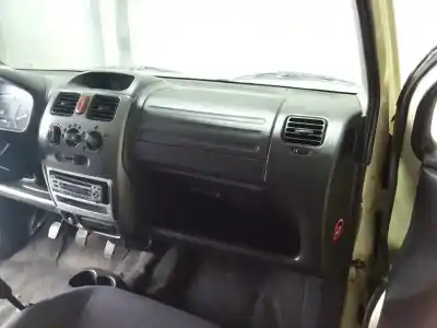 Veicolo di demolizione opel agila cosmo dell'anno 2004 alimentato z12xe