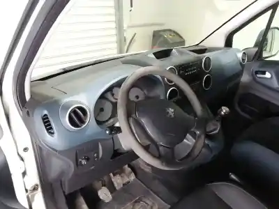 Veicolo di demolizione peugeot partner kombi premium dell'anno 2009 alimentato 9hz