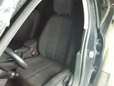 Veículo de Sucata peugeot 308 business line do ano 2017 alimentado bhy