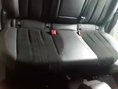 Véhicule à la ferraille peugeot 308 gt line de l'année 2015 alimenté 