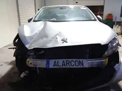 Veículo de Sucata PEUGEOT 308 SW Active do ano 2015 alimentado BHY